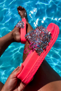 Platformové šľapky zdobené kamienkami RONY-