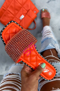 Šľapky zdobené kamienkami ADALYNN+