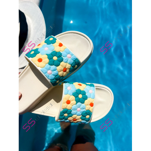 Kvetované gumené papuče FLOWER-