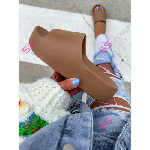 Dámske gumené šľapky DARLENA-