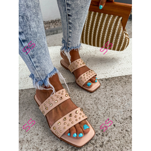 Šľapky zdobené zlatými nitmi ODETT-