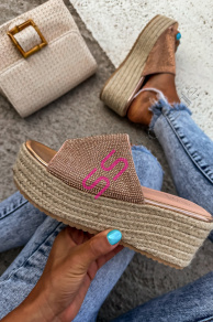 Platformové šľapky zdobené kamienkami ANETT-