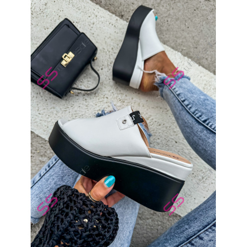 Biele platformové šľapky JESSAMINE-