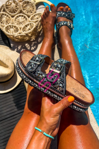 Šľapky zdobené kamienkami CORABEL-