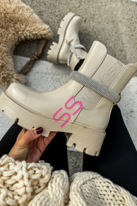 Členkové čižmy so striebornou ozdobou SAIRA+