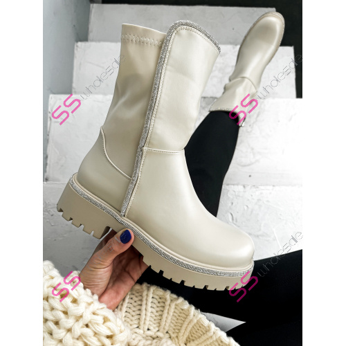 Členkové čižmy so striebornou ozdobou MADINA-