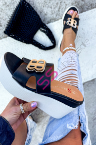 Platformové šľapky s ozdobou DESIREA-