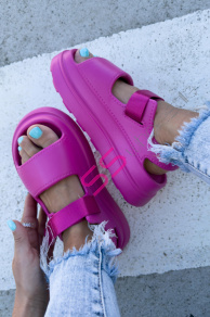 Ultraľahké gumené sandále na suchý zips ZURI