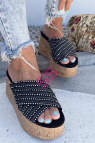 Platformové šľapky zdobené kamienkami MADONA