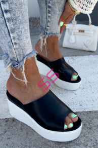 Čierne šľapky na platforme SOREL