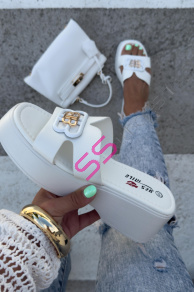 Platformové šľapky so zlatou ozdobou ORIANA