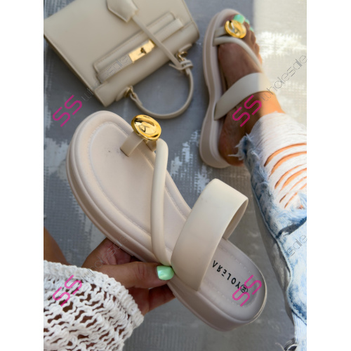 Dámske šľapky so zlatou ozdobou ALIENOR-