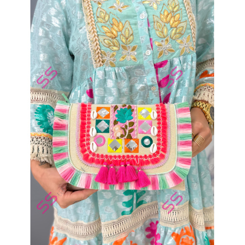 Vyšívaná kabelka COZETTE-