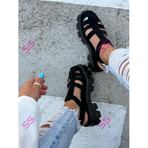 Čierne platformové sandále HERMA-