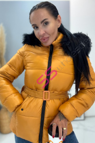 Štepovaná prechodná bunda s kapucňou SARAH+