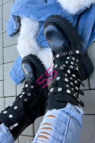 Členkové čižmy so striebornými ozdobami ELLITA-