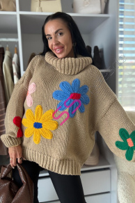 Elegantný rolák zdobený kvetmi BERYLA+