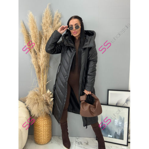 Dlhý koženkový kabát s kapucňou a opaskom JAMEA