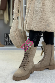 Šnúrovacie čižmy zdobené kamienkami MISENA