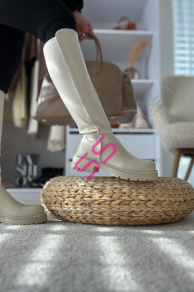 Vysoké čižmy so striebornou ozdobou ROYA-