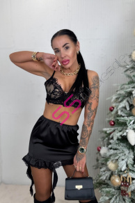 Saténová sukňa s čipkou SAMERIA