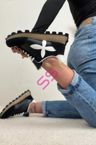 Dámske tenisky so zlatým doplnkom JILIAN