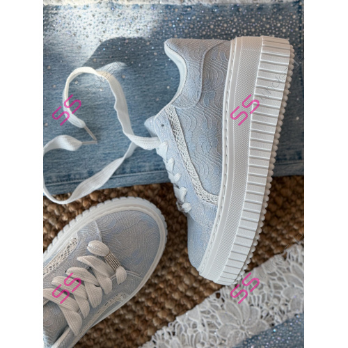 Trblietavé tenisky zdobené čipkou ANIRMA