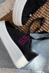 Trblietavé tenisky zdobené čipkou ANIRMA