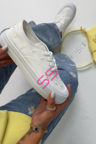 Platformové tenisky zdobené výšivkou EMALY