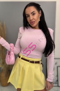 Dámsky top s riasenými ramenami a vypchávkami MEDORA