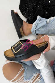 Dámske šľapky so zlatou ozdobou BEA