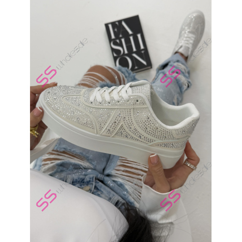 Platformové tenisky zdobené kamienkami CHILA